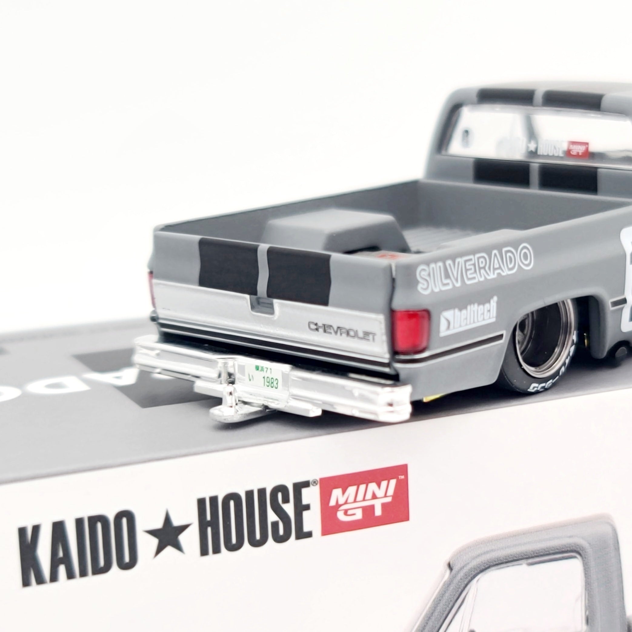 Kaido House x Mini GT '83 Chevrolet Silverado Kaido V2 - 1:64, Gray (2025 Limited Edition)